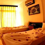 思润纱丽酒店 马尔马里斯
