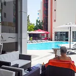 Szálloda Seren Sari 3*
